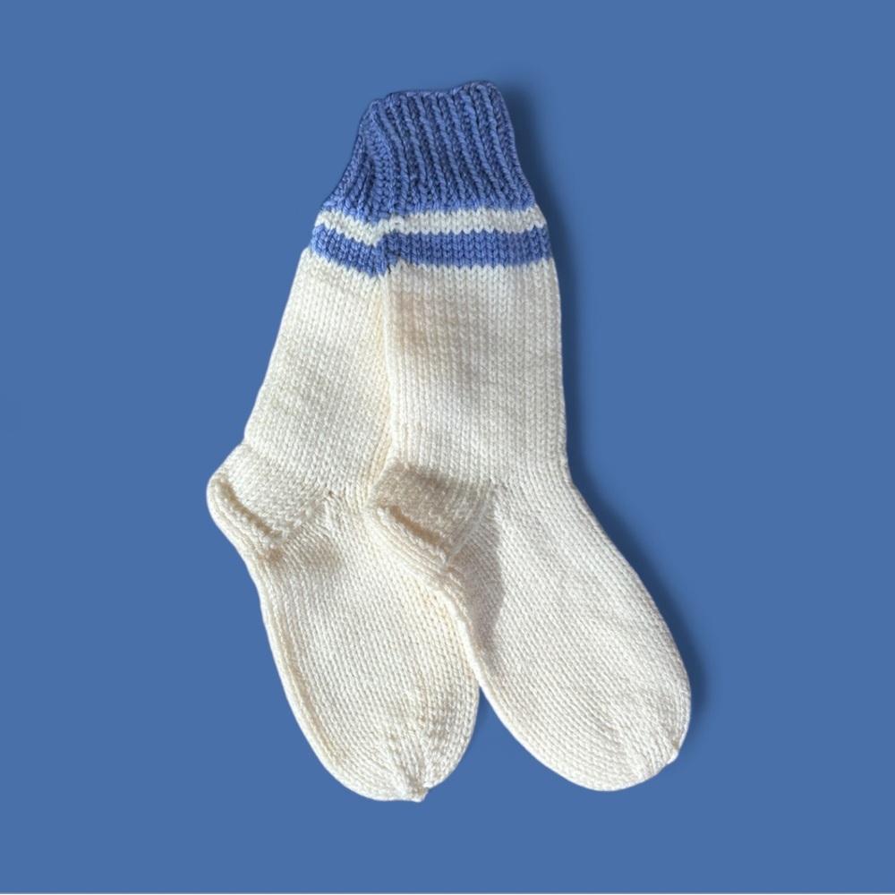 HAND KNIT Blue and Cream Socks